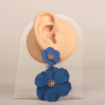 گوشواره آویز گل فلورا آبی کد FLORA-701-BL - تصویر 3