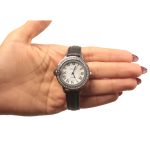 ساعت زنانه بند چرم مشکی نگین دار با پروجکشن 100 زبان عشق SW-LD-005 - تصویر 3