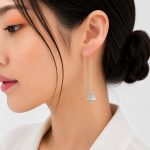 گوشواره بخیه‌ای زنانه نقره‌ای طرح مثلث THR-1010