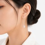 گوشواره بخیه‌ای زنانه طرح شنل نقره‌ای THR-1020
