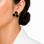 گوشواره زنانه میخی طرح گلبرگ مشکی کد GAB-052 - تصویر 2