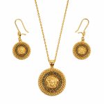 نیم ست ورساچه استیل طلایی کد VERSACE-NS-04