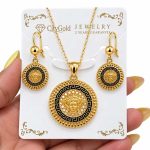 نیم ست ورساچه استیل طلایی کد VERSACE-NS-04 - تصویر 4